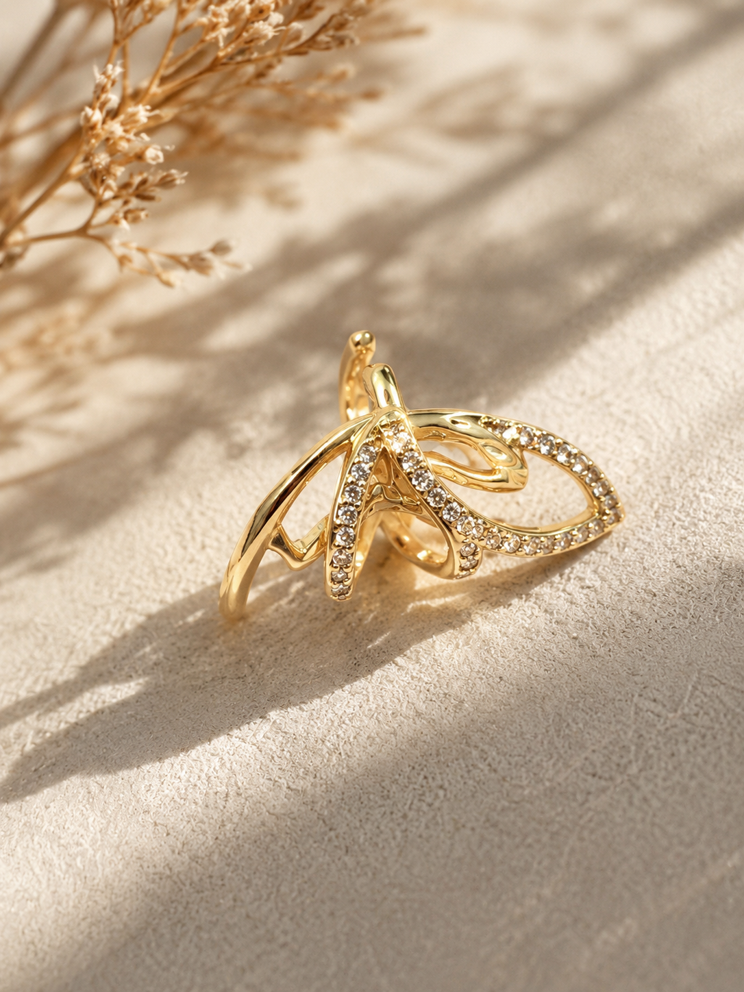 Butterfly wing earcuff