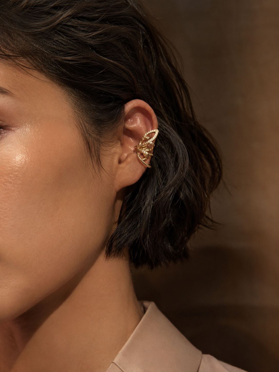 Butterfly wing earcuff