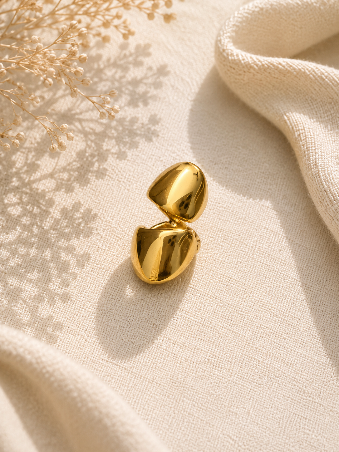 Double twist earcuff