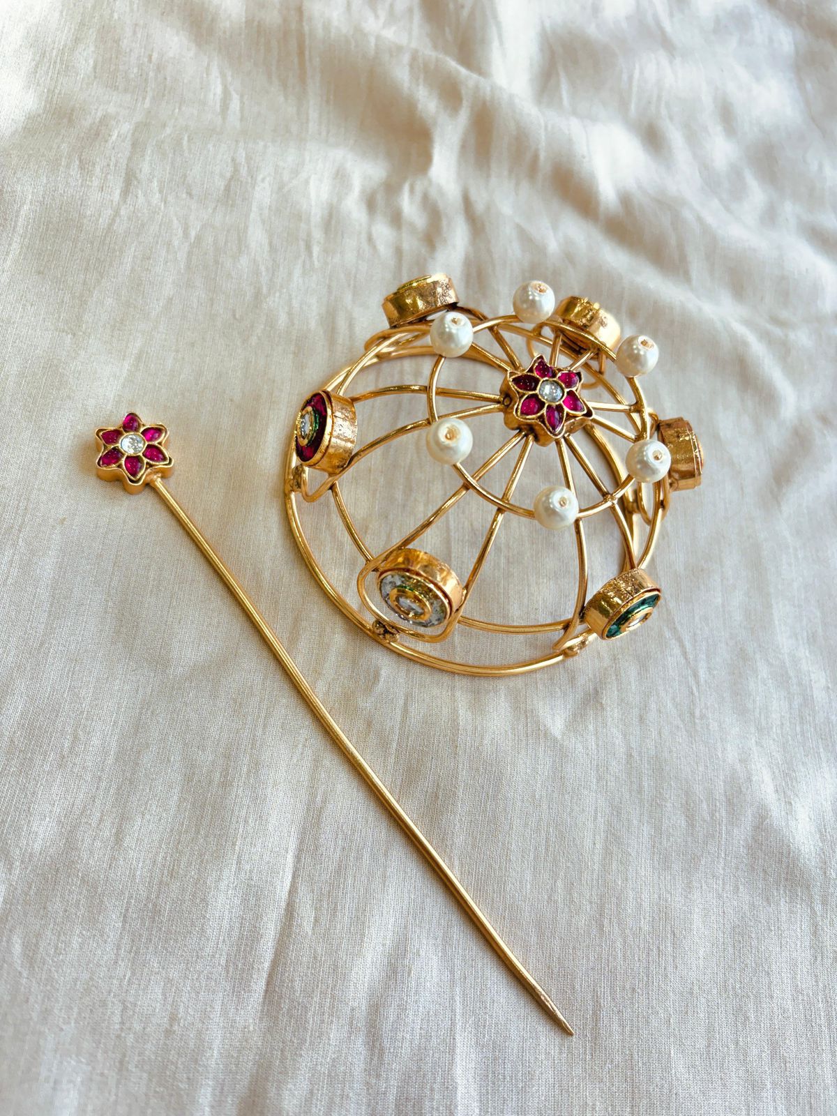 Flower Kundan Bun Cage